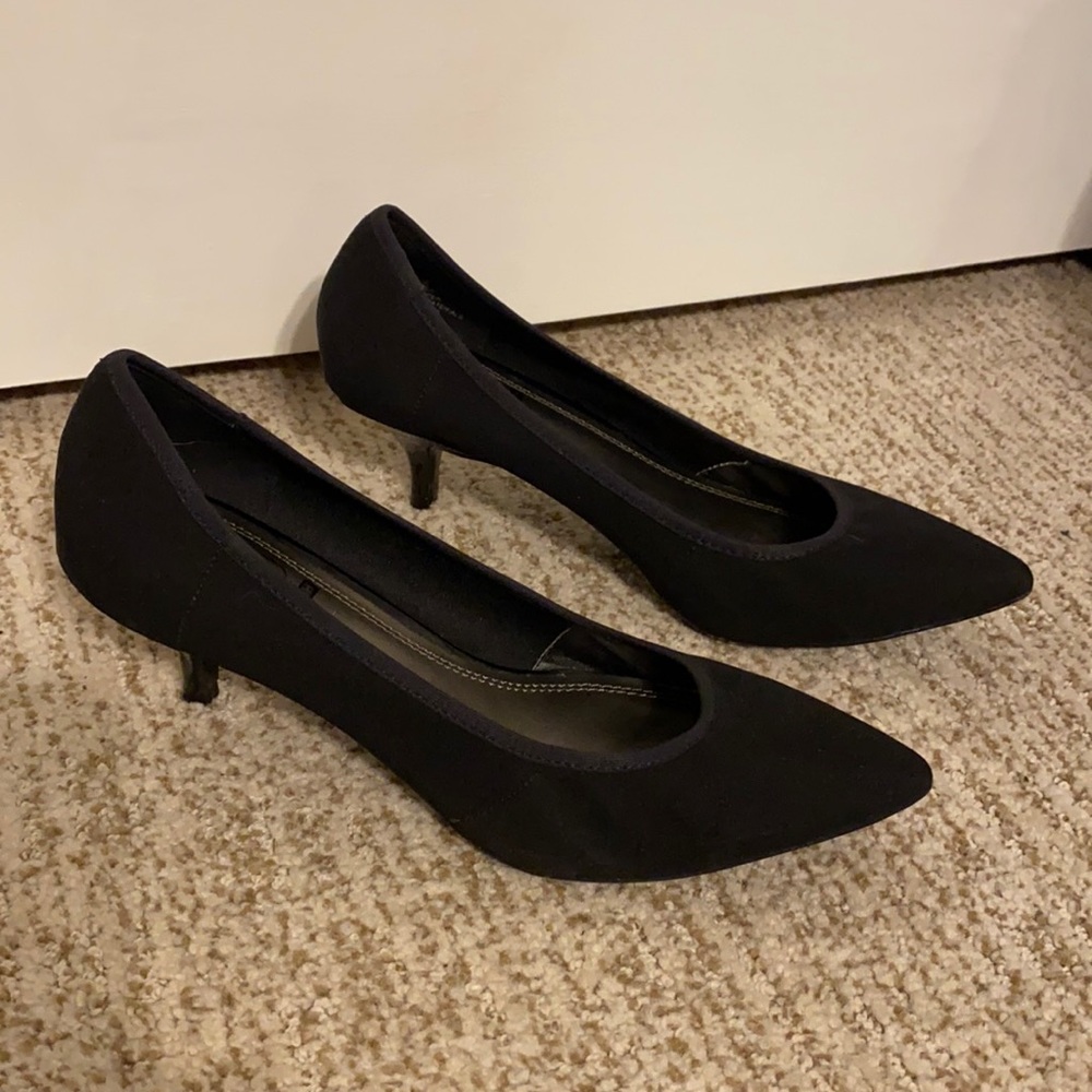 Womens Black Heals - Size 7.5